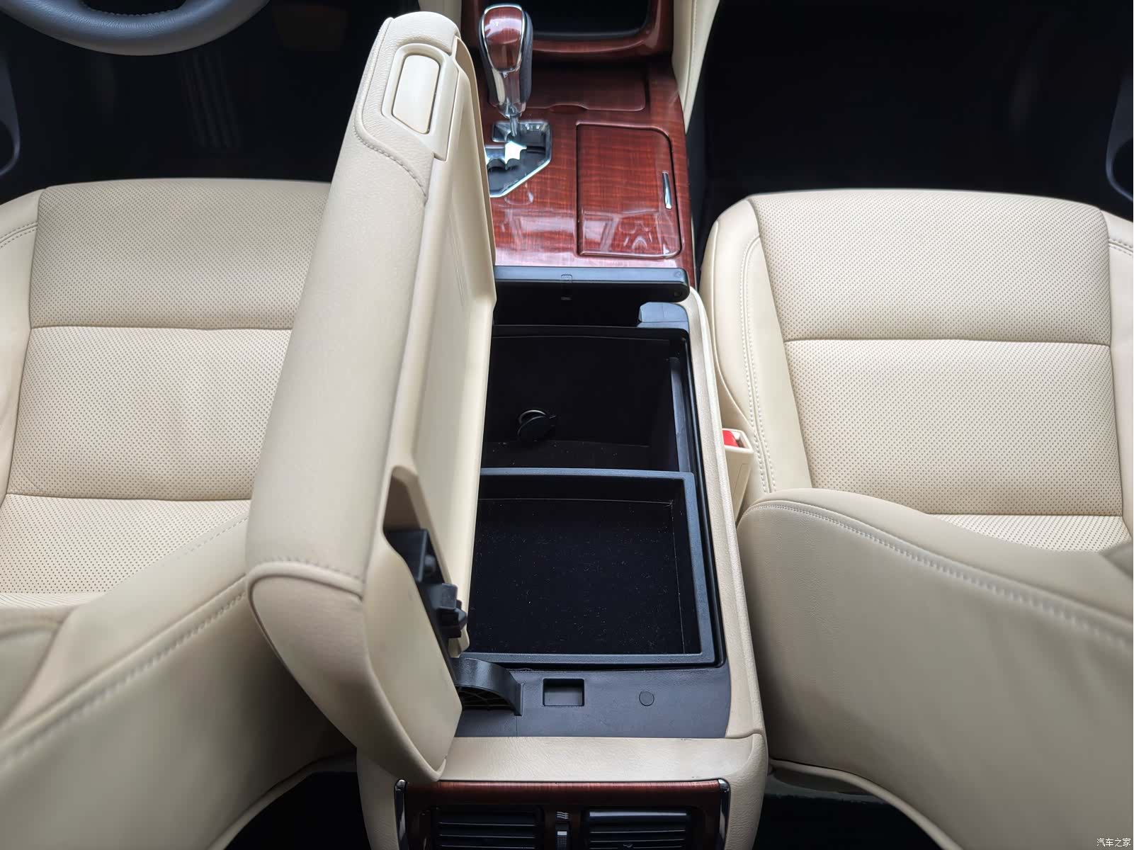 Toyota Crown, 2016 21