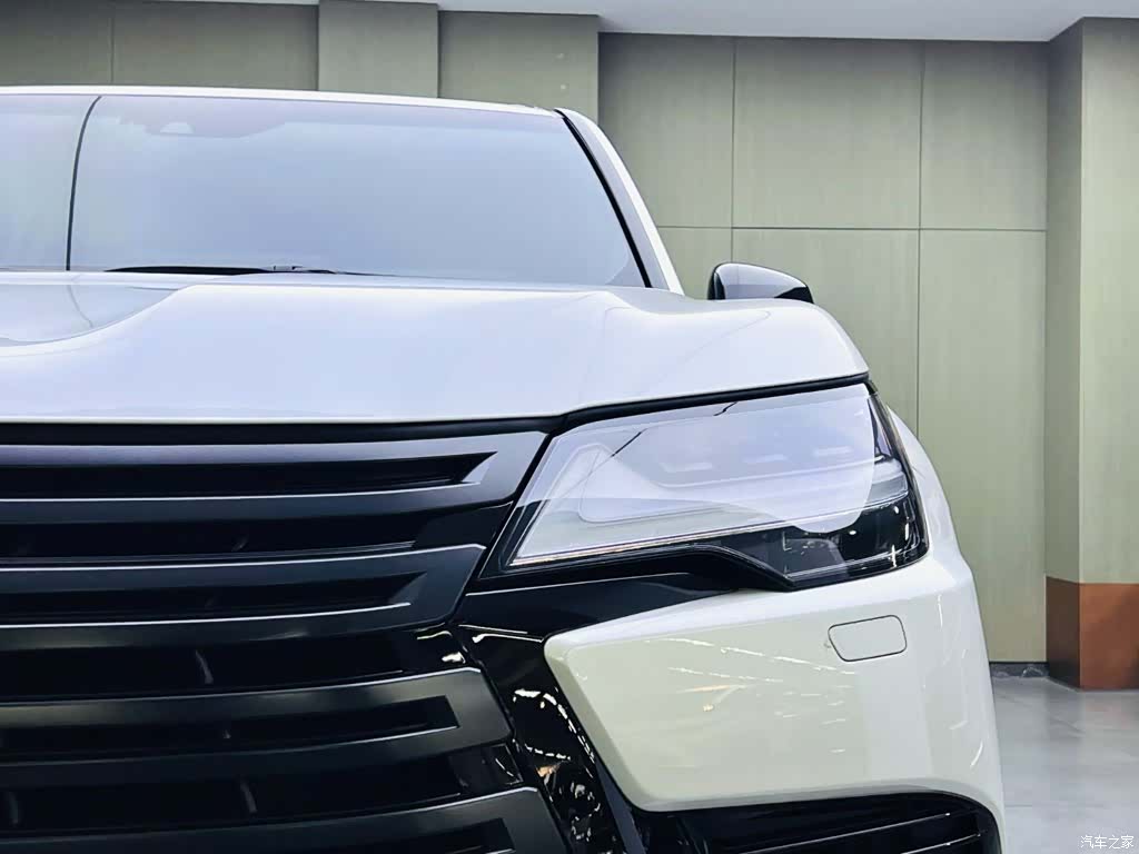 Lexus LX, 2022 7