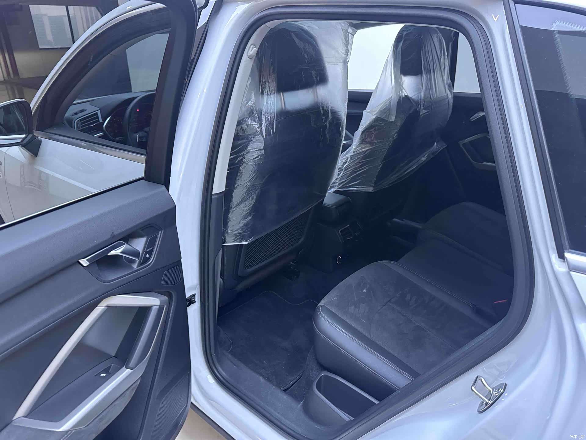 Audi Q3, 2023 11
