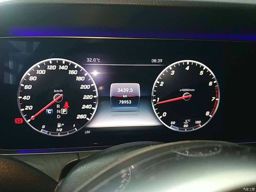 Mercedes-Benz E-Class, 2018 12
