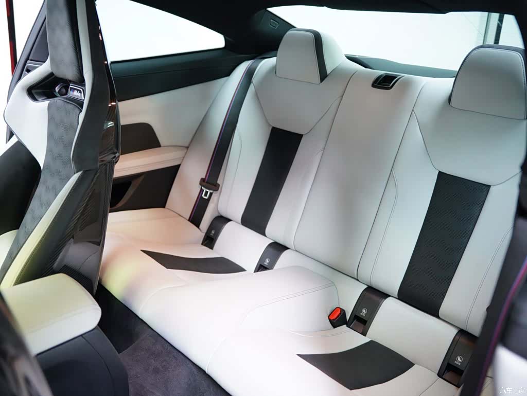 BMW M4, 2023 38