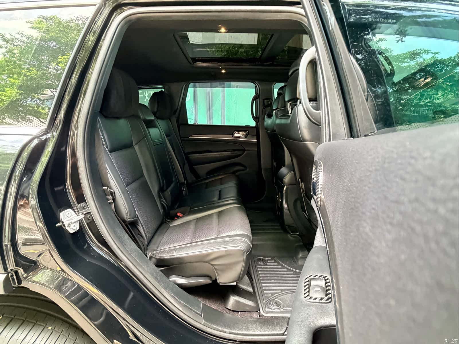 Jeep Grand Cherokee, 2018 12