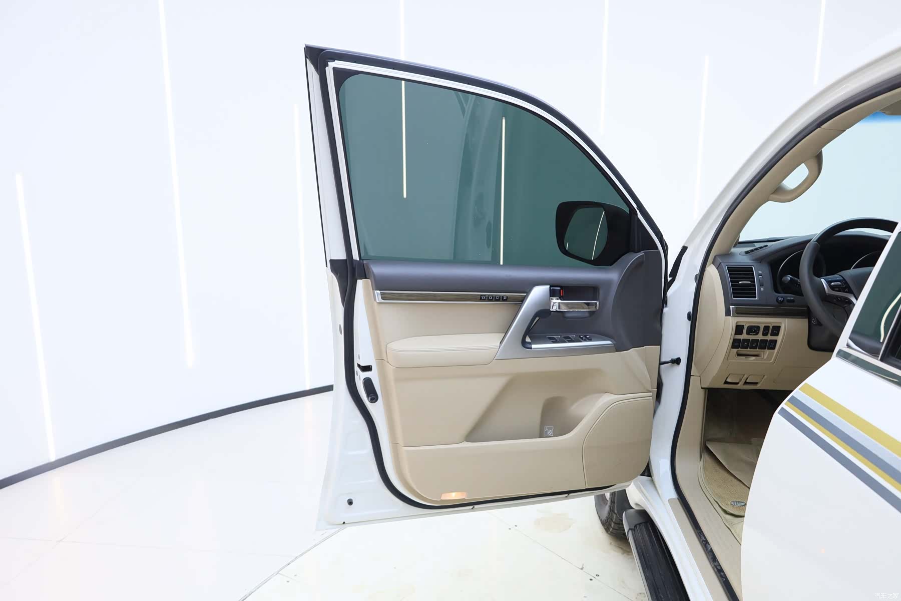 Toyota Land Cruiser, 2013 12