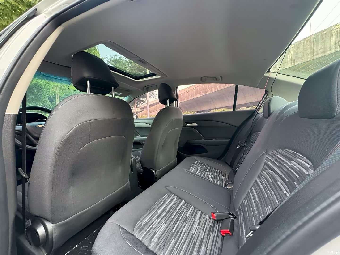 Chevrolet 320, 2018 11