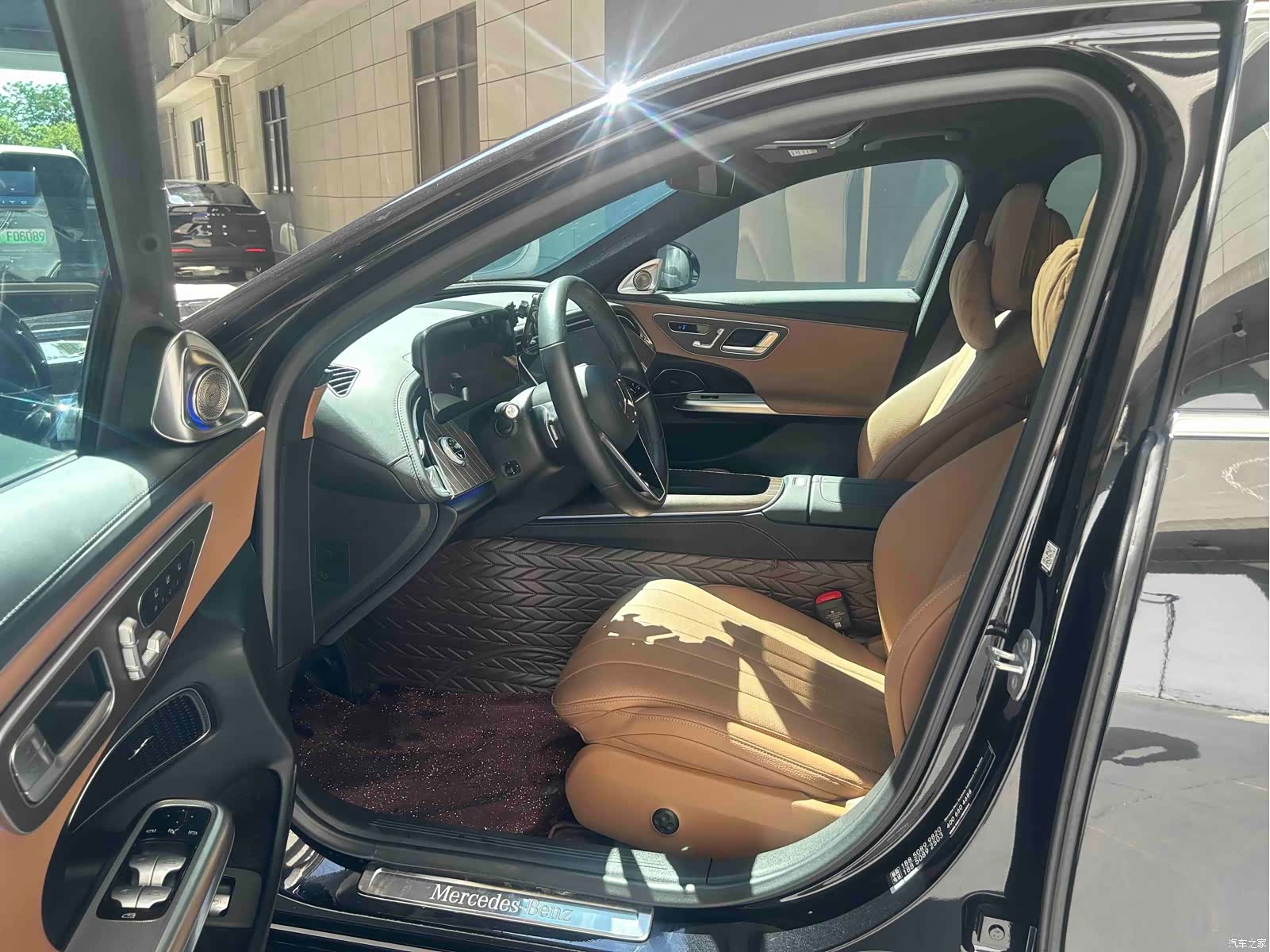 Mercedes-Benz E-Class, 2024 10