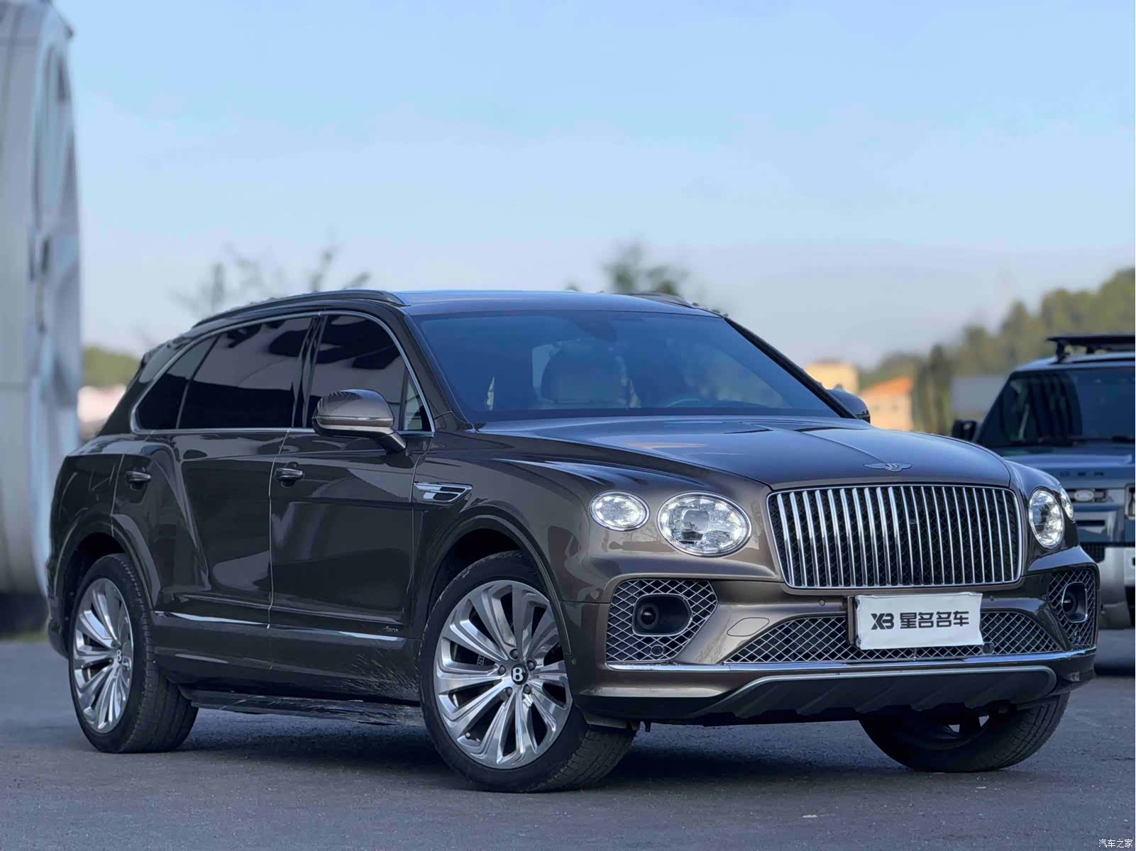 Bentley Bentayga, 2023 3