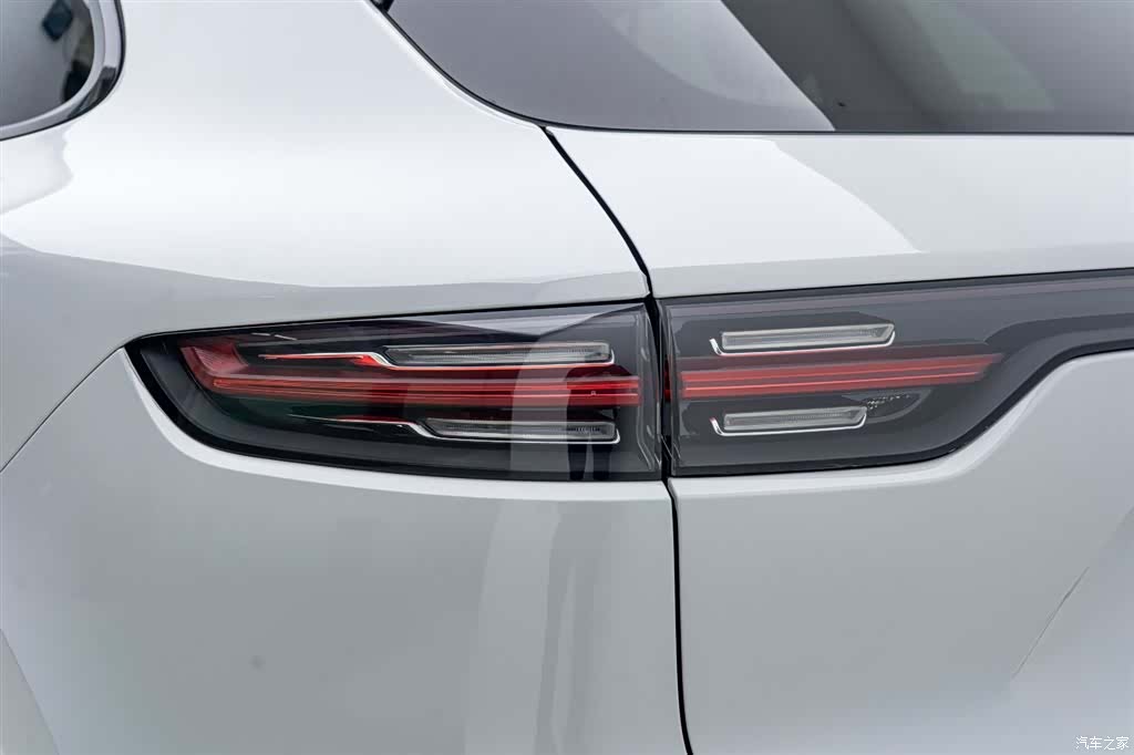 Porsche Cayenne, 2018 13