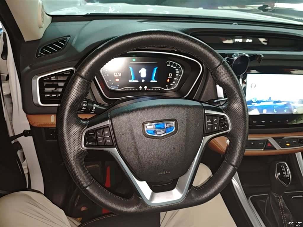 Geely X6, 2019 3