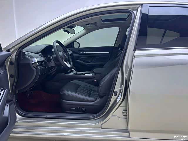 Nissan Teana, 2024 все фото
