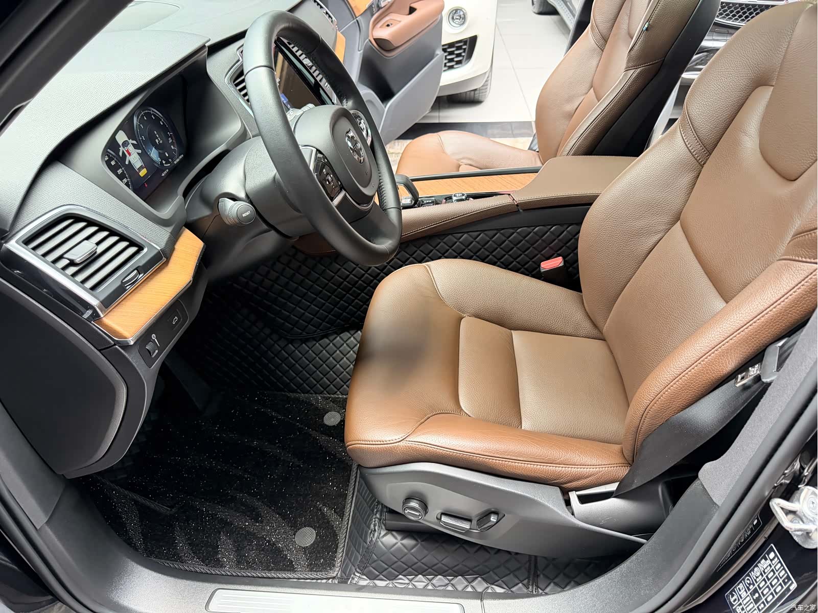 Volvo XC90, 2022 11