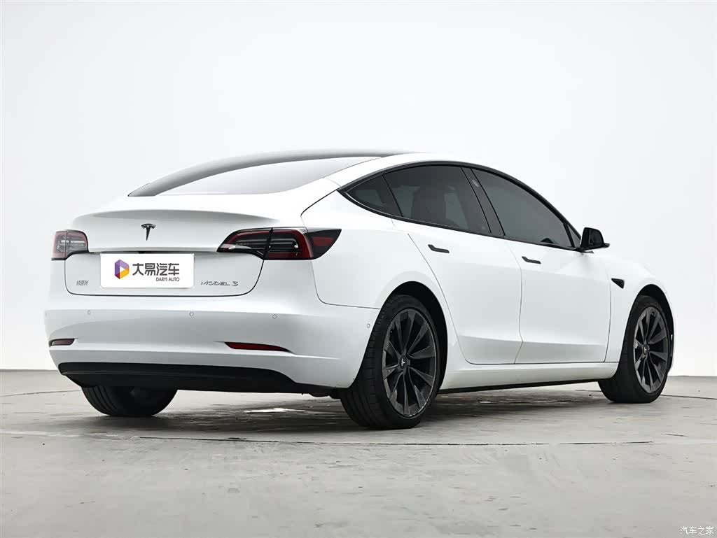Tesla Model 3, 2023 3