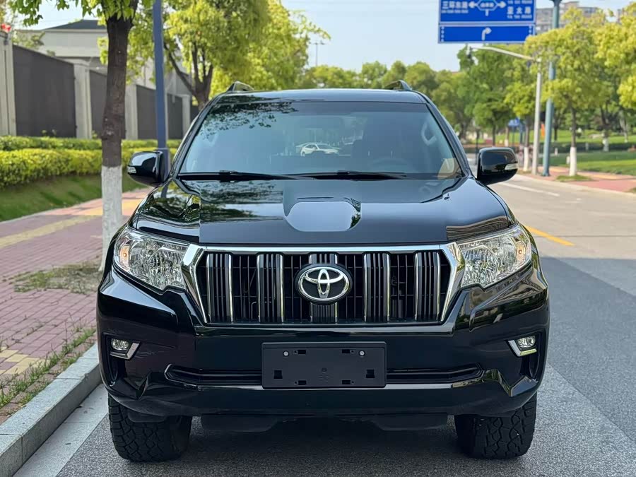 Toyota Prado 2019, фото 2