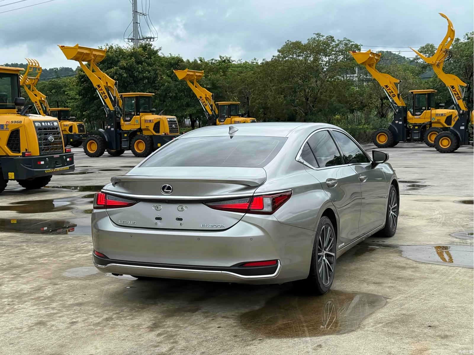 Lexus ES, 2022 9