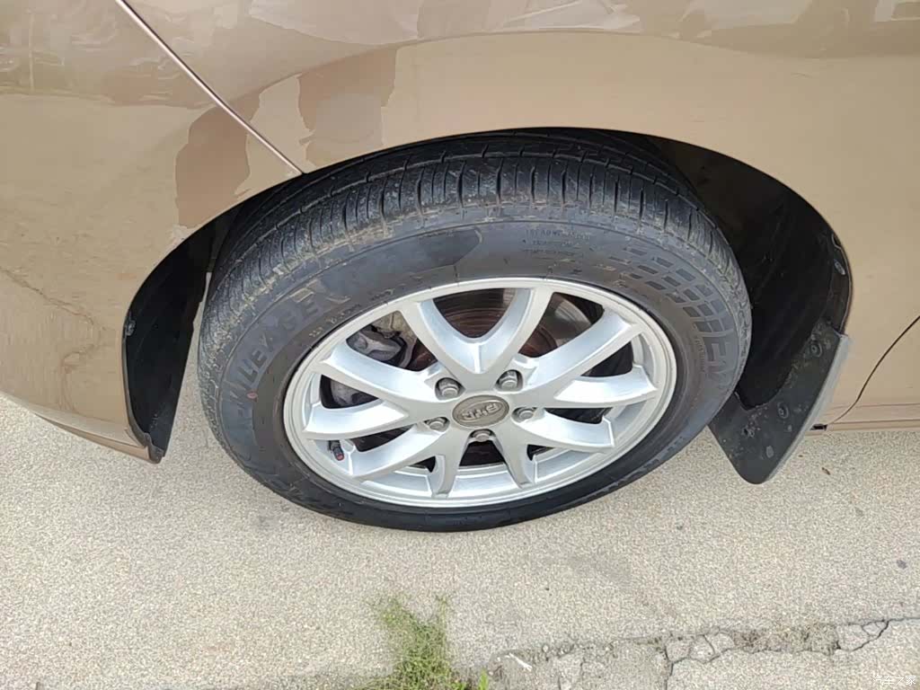 BYD M6, 2014 25