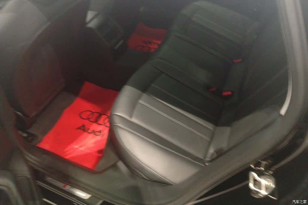 Audi A4L, 2022 11