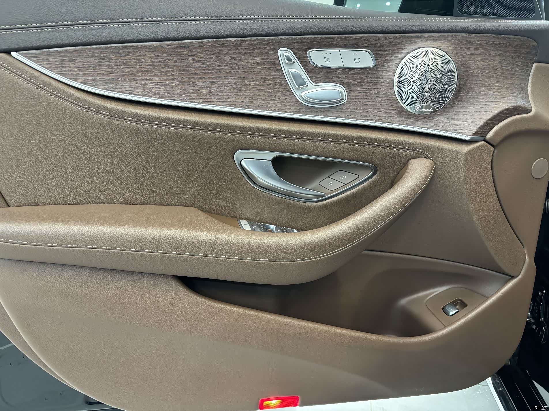Mercedes-Benz E-Class, 2022 15