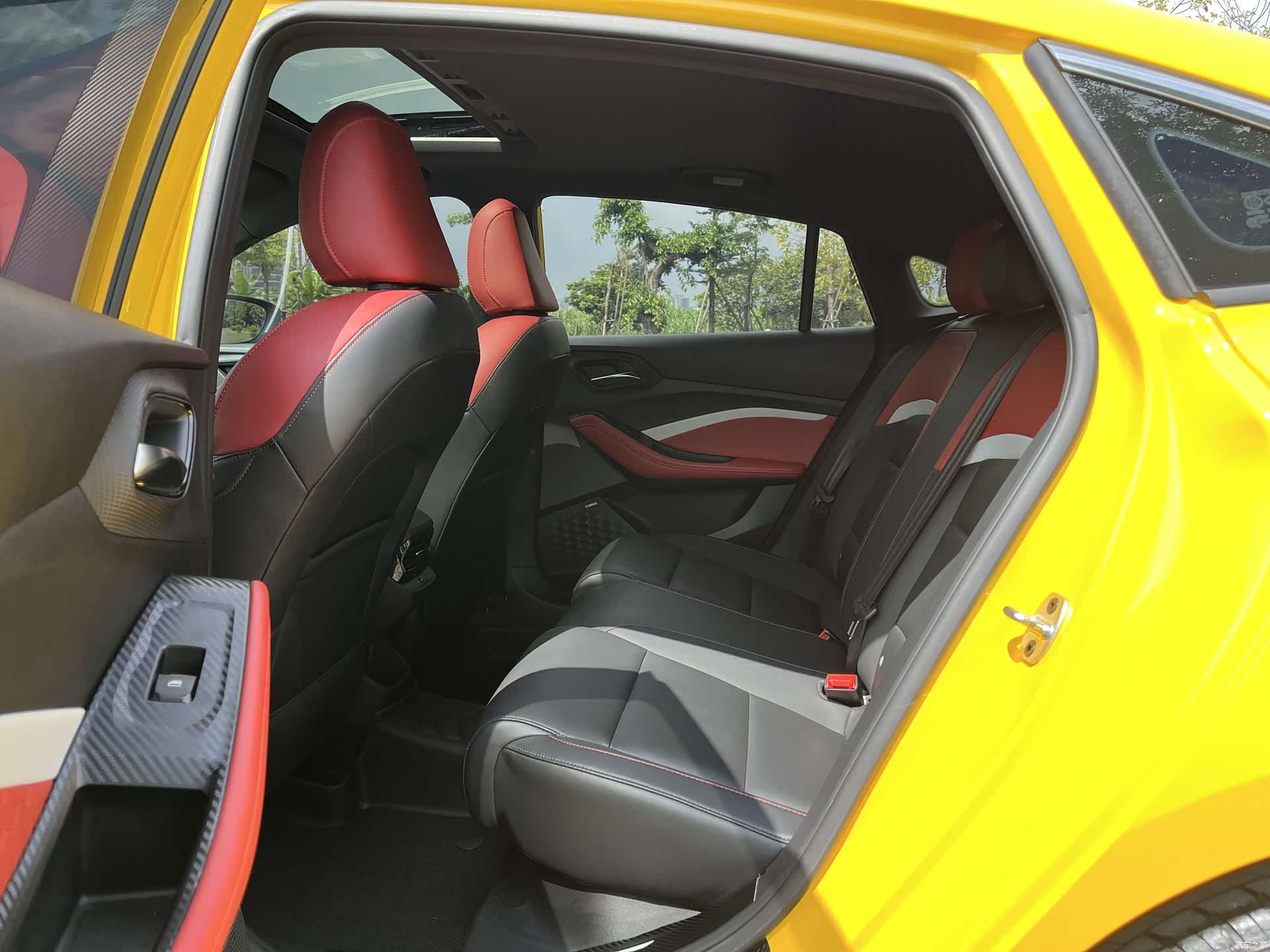 MG MG5, 2021 13
