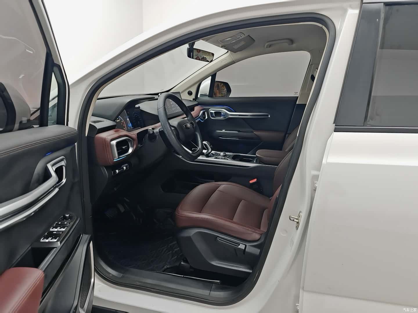 Geely Haoyue, 2022 14