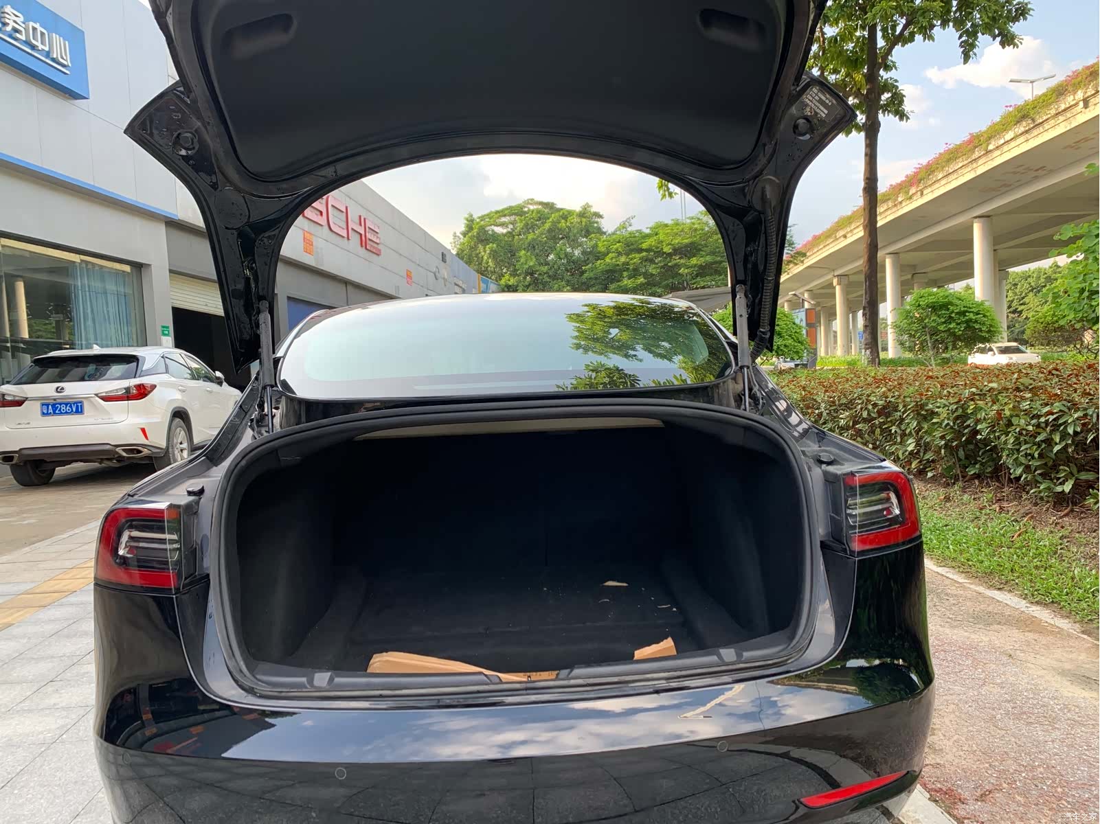 Tesla Model 3, 2020 17