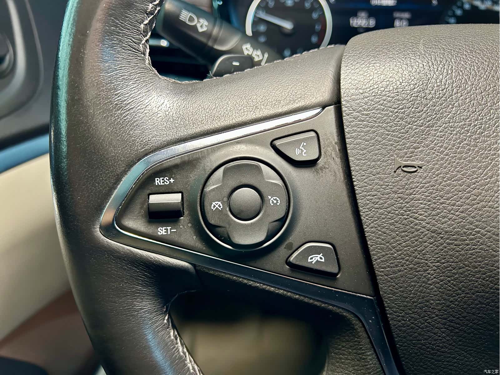 Buick GL8, 2022 12