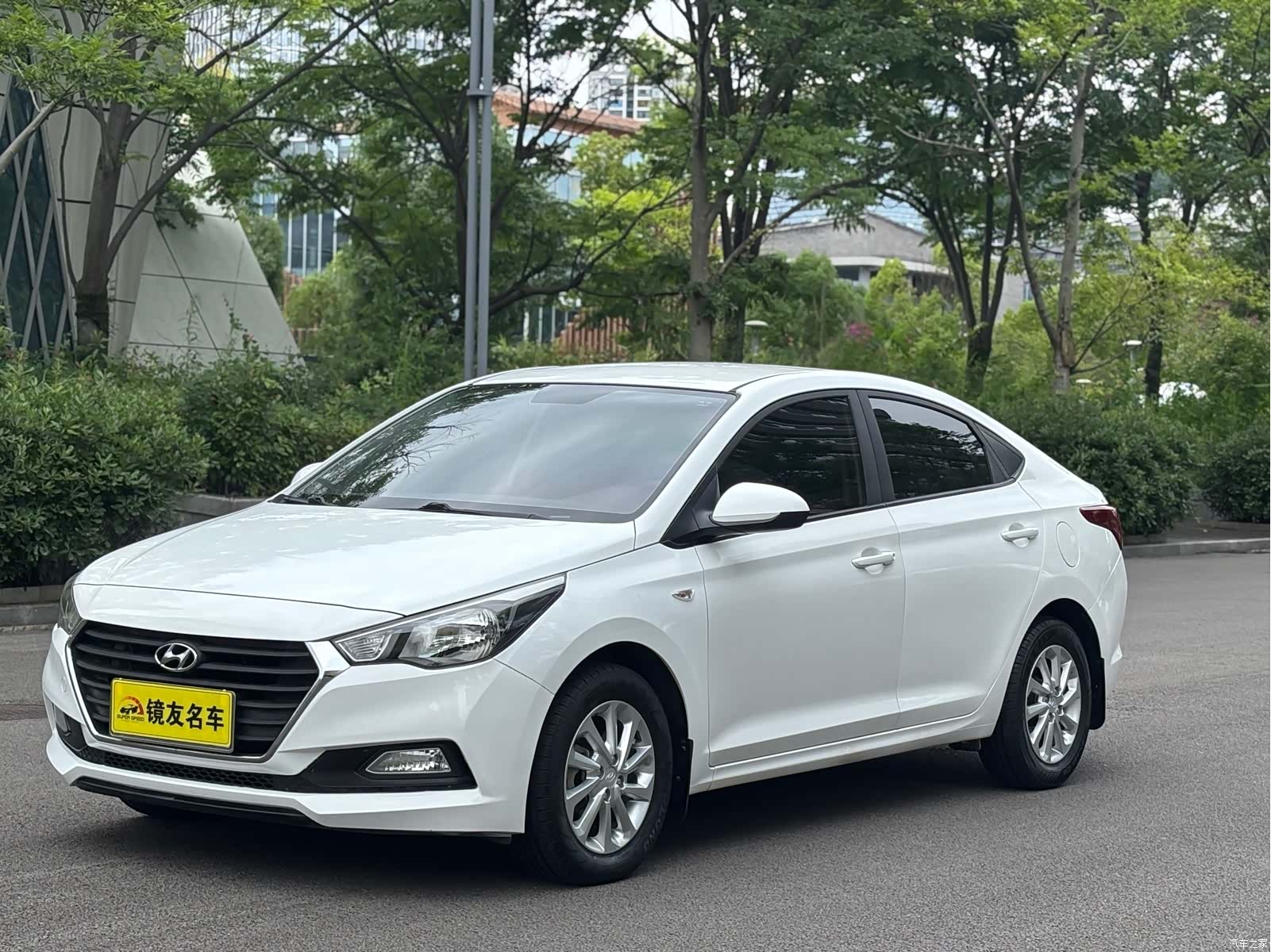 Hyundai GLS, 2017 1
