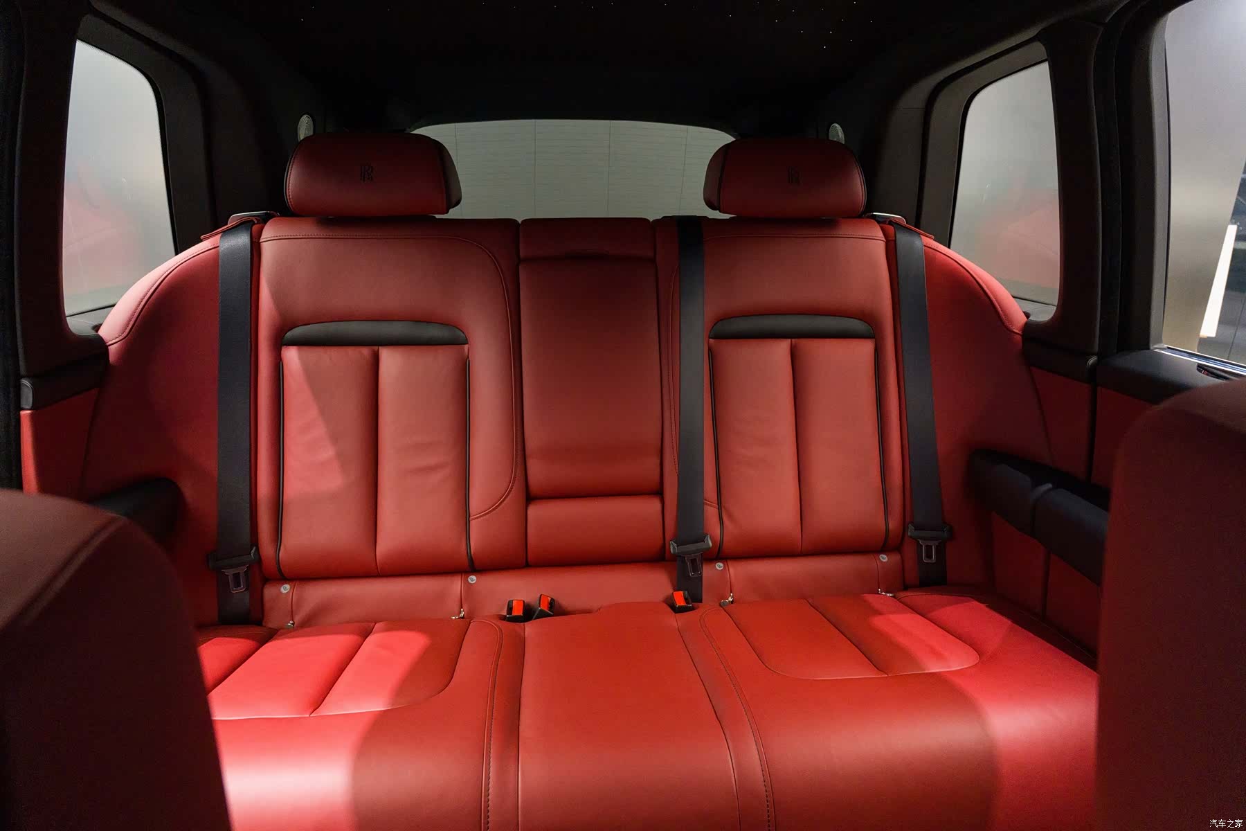 Rolls-Royce Cullinan, 2021 10