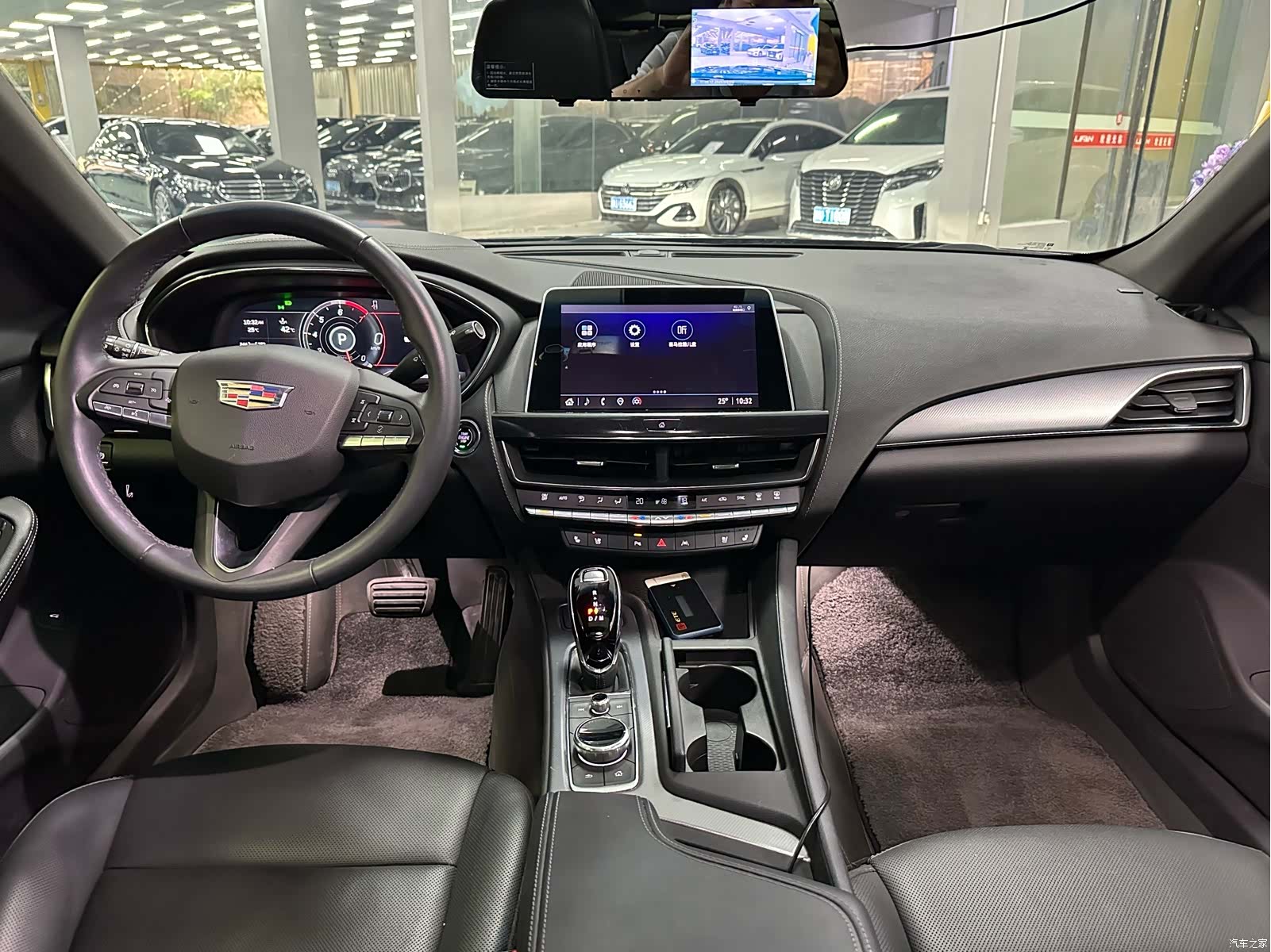 Cadillac CT5, 2023 все фото