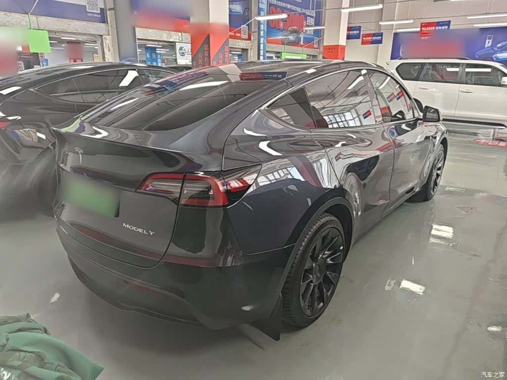 Tesla Model Y, 2024 7