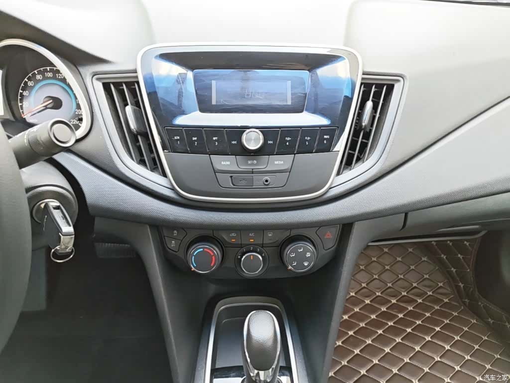 Chevrolet 320, 2019 13