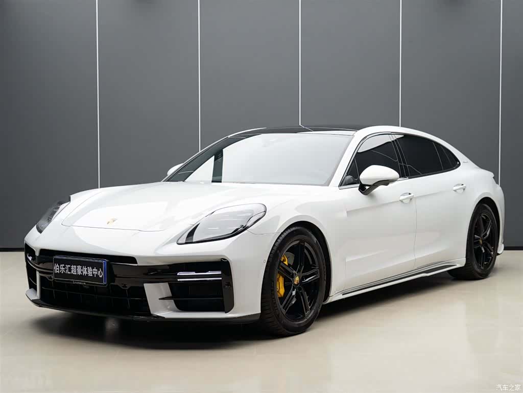 Porsche Panamera, 2025 2