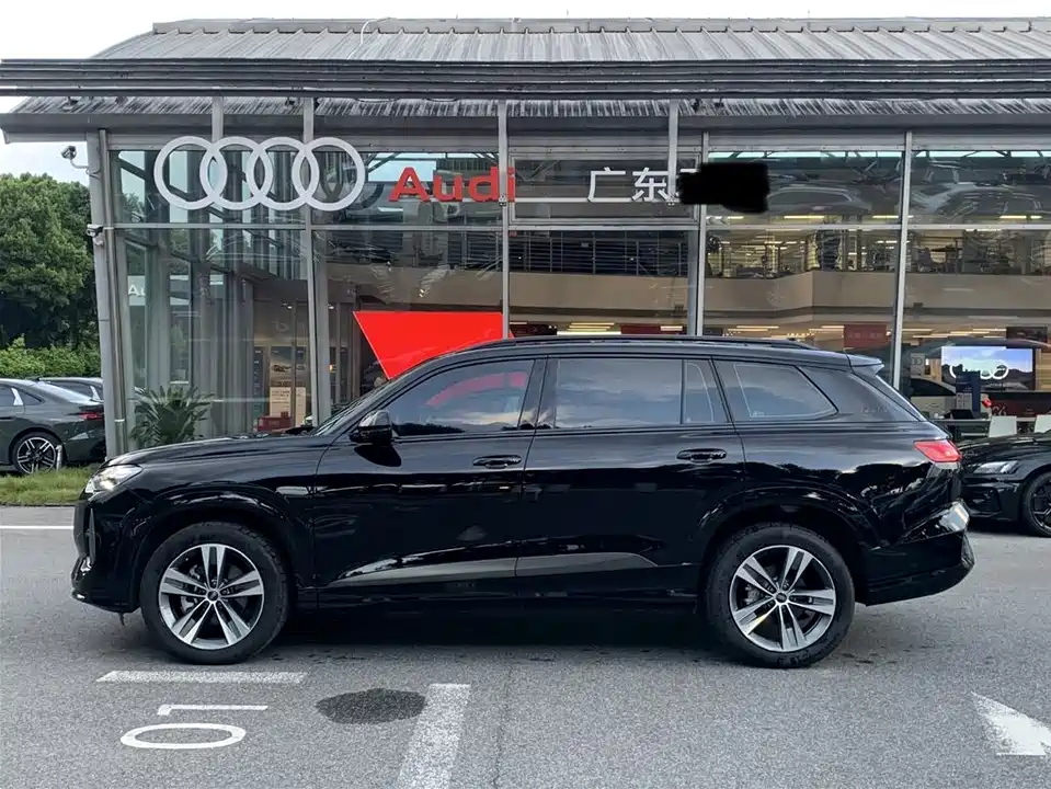 Audi Q6