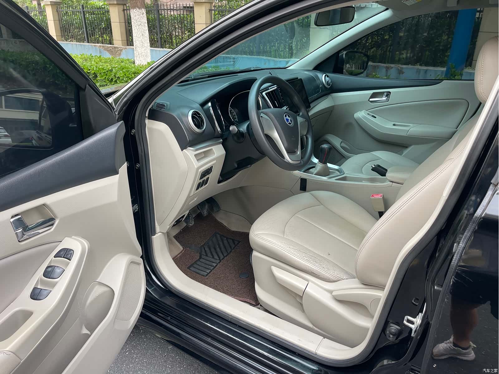 Nissan T70, 2015 9