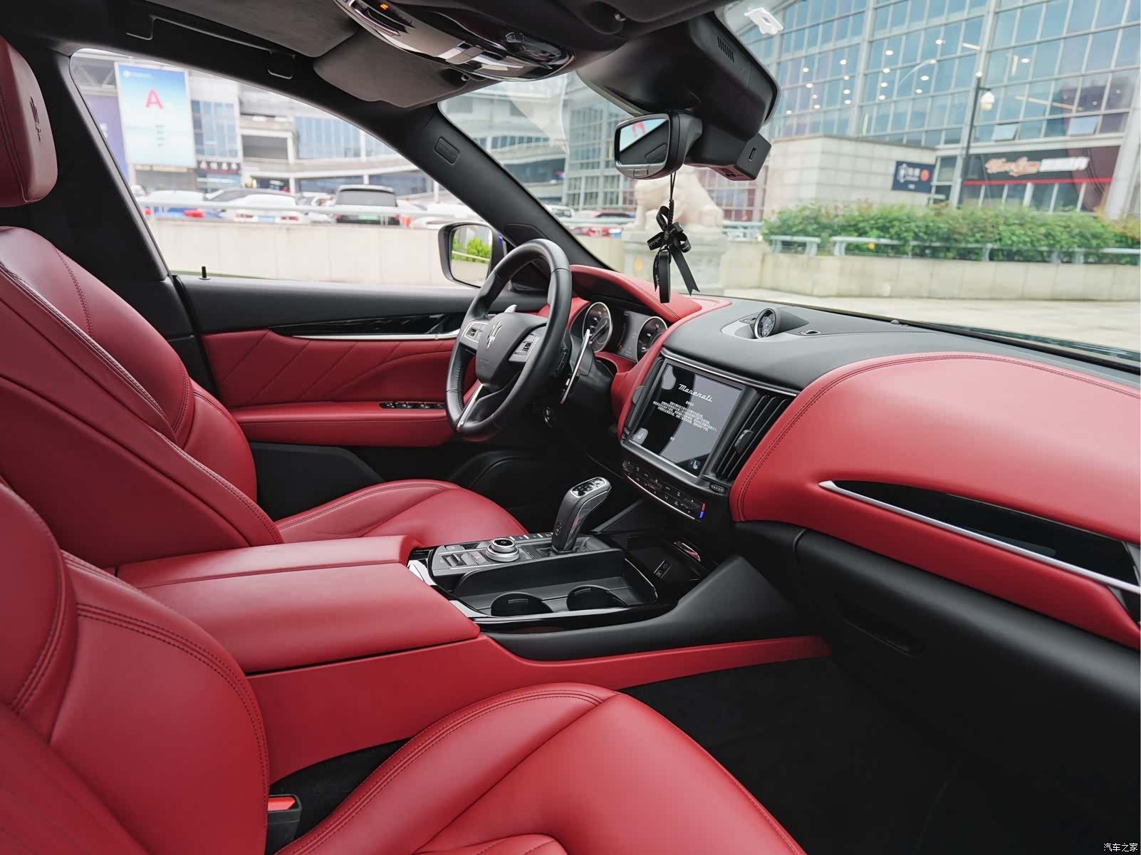 Maserati Levante, 2021 8