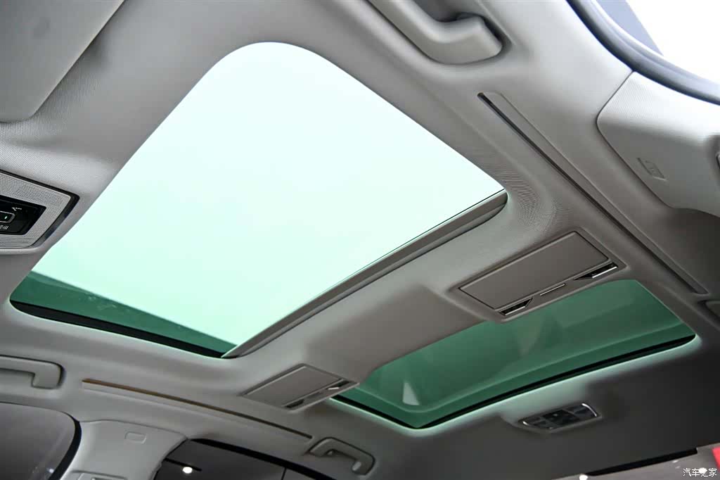 Audi A8L, 2023 32