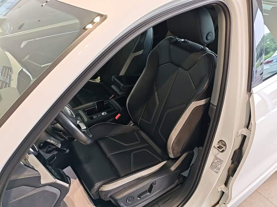 Audi Q3 2024, фото 15