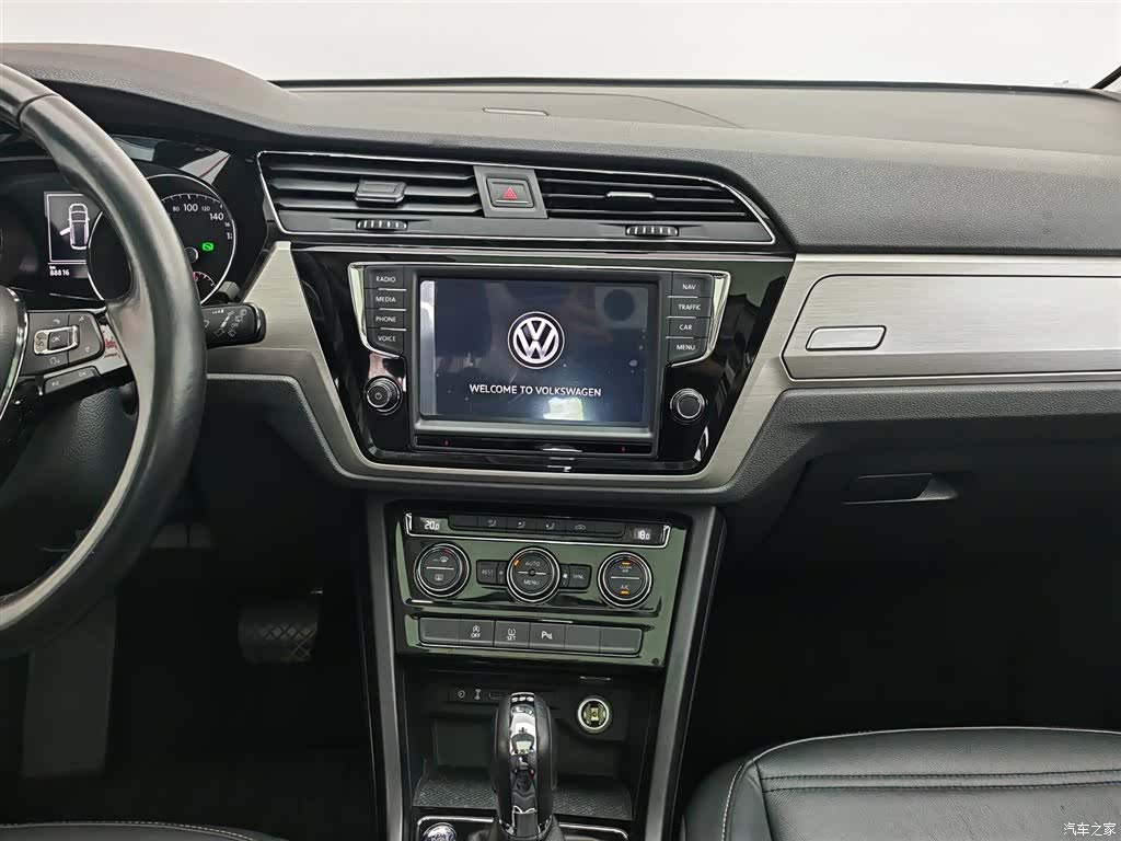 Volkswagen L, 2018 12