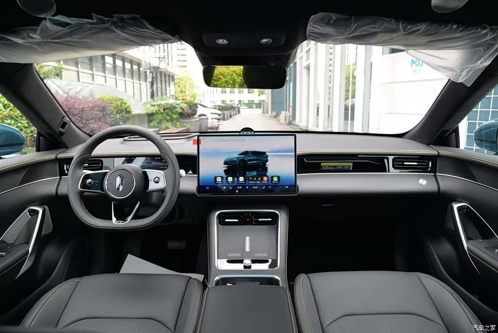SAIC ShangJie Z7T, 2026 11