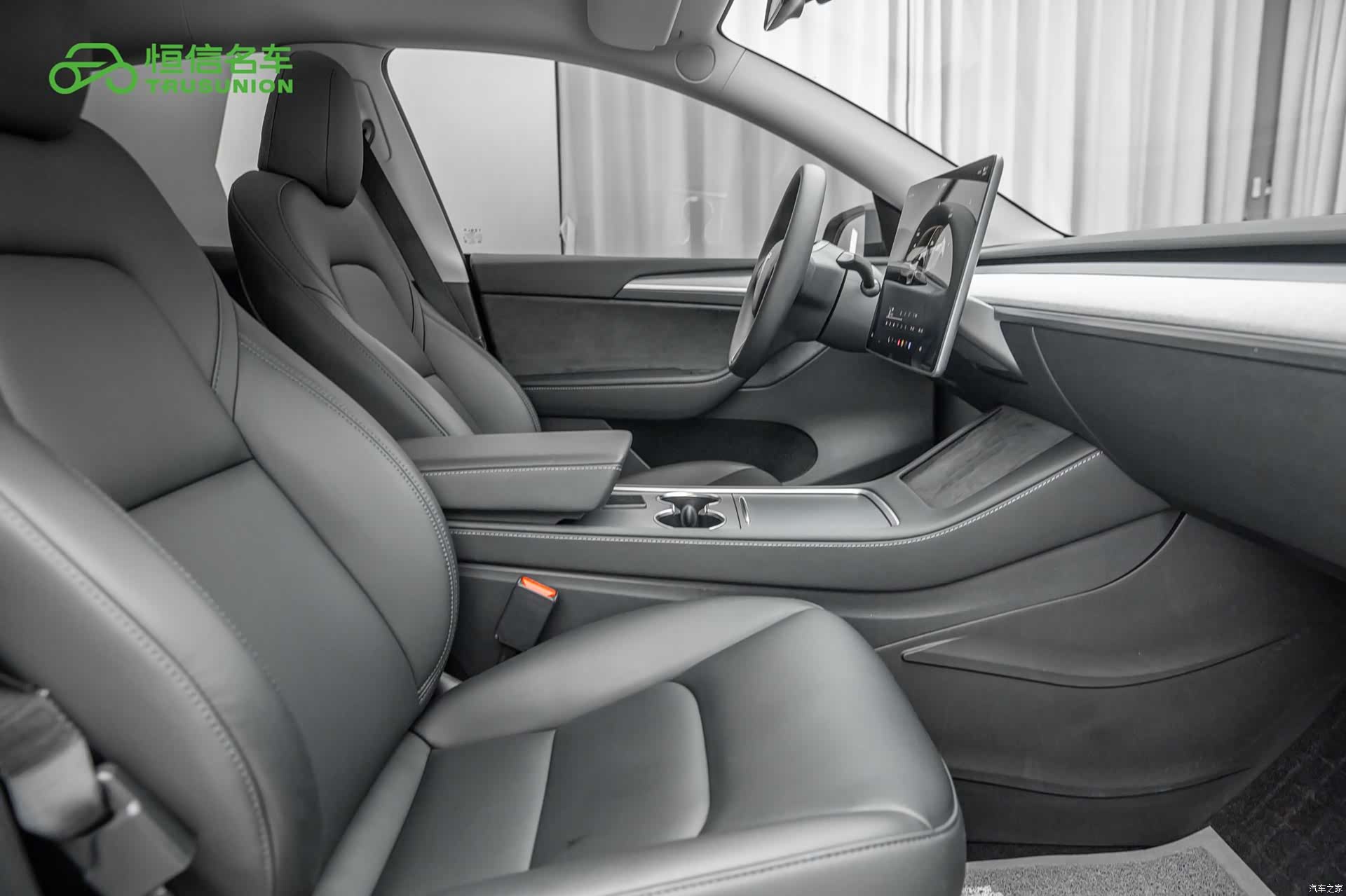 Tesla Model Y, 2024 16