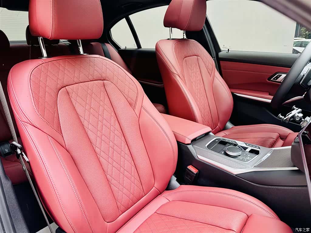 BMW 3 Series, 2024 7