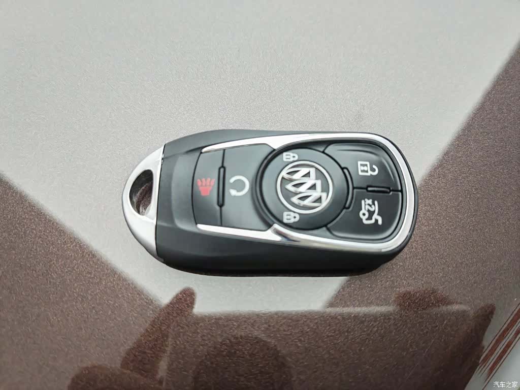 Buick LaCrosse, 2019 19