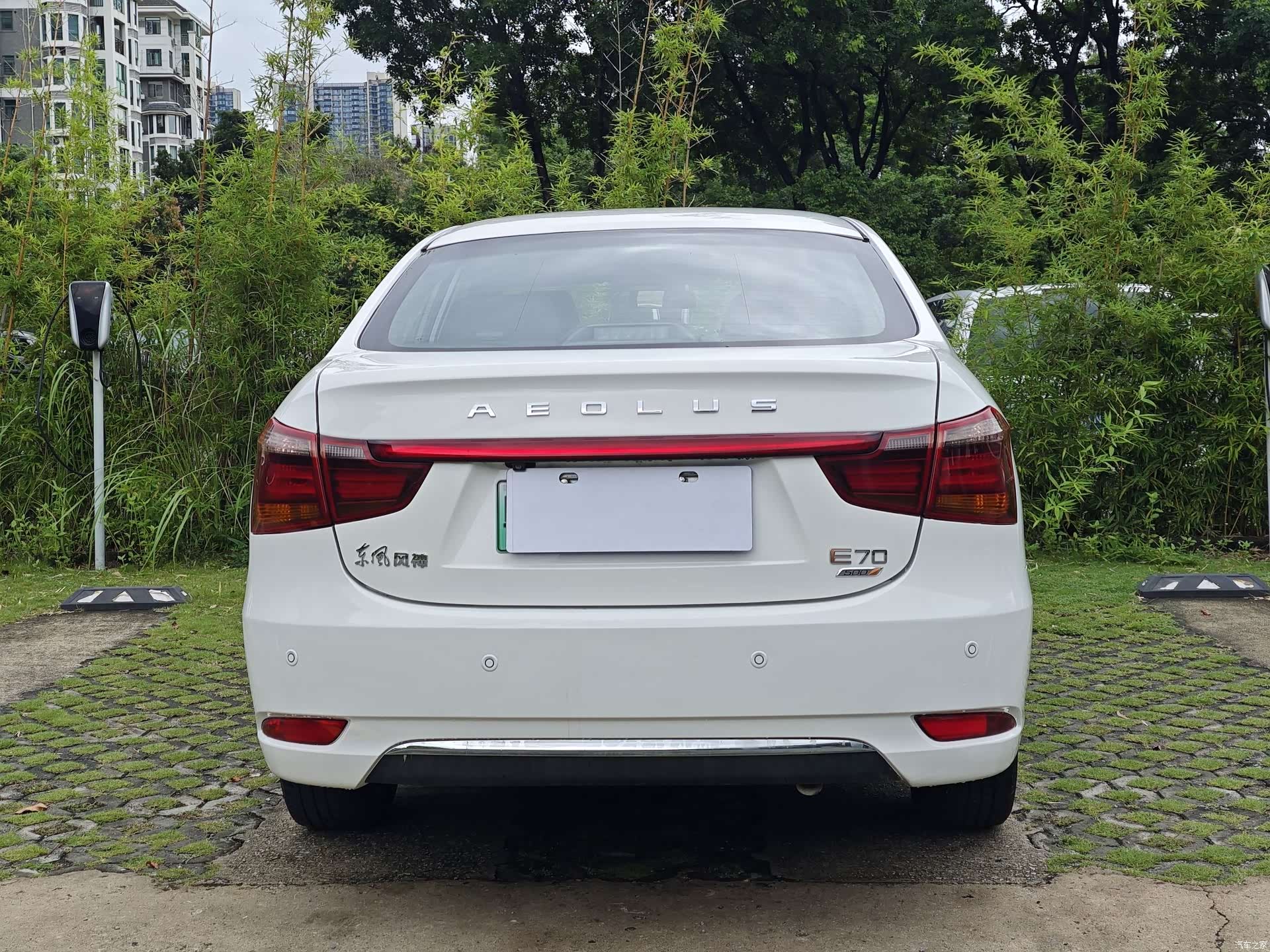 DongFeng E70, 2021 все фото
