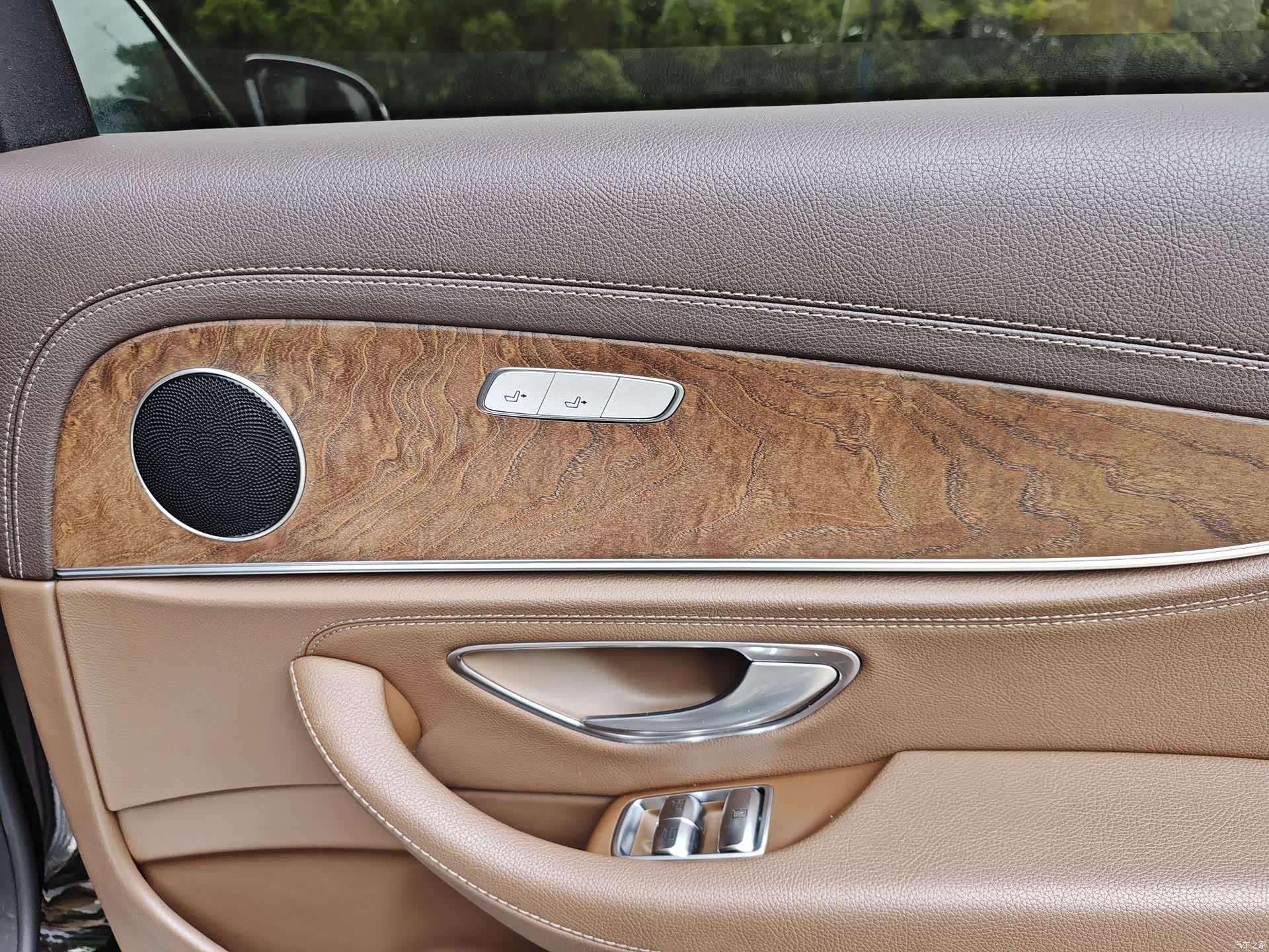 Mercedes-Benz E-Class, 2019 15