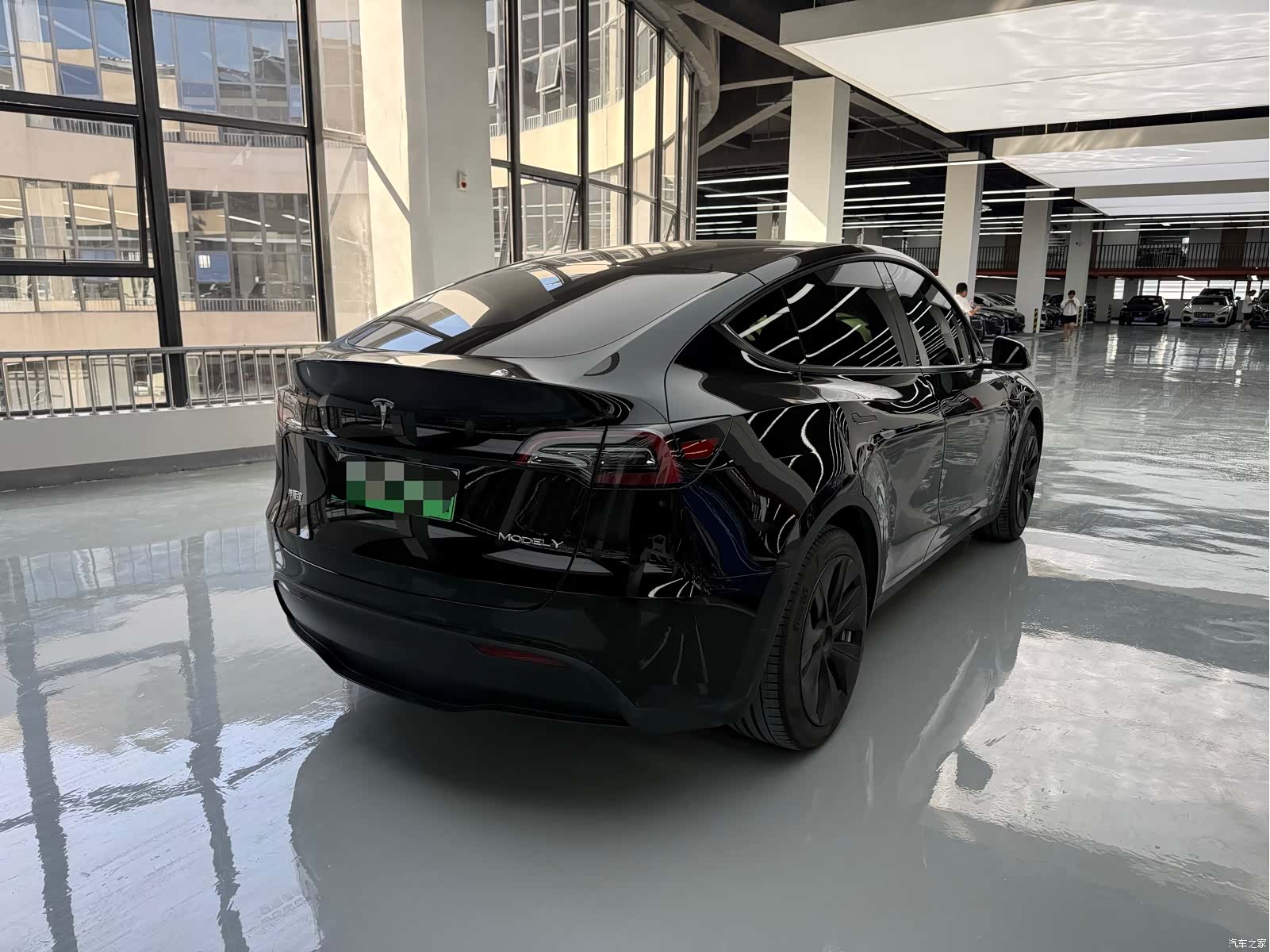 Tesla Model Y, 2022 14