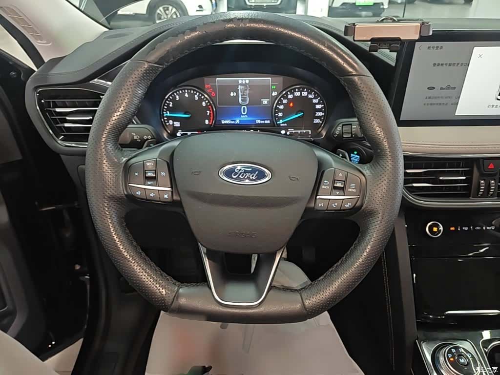 Ford Escape, 2022 11