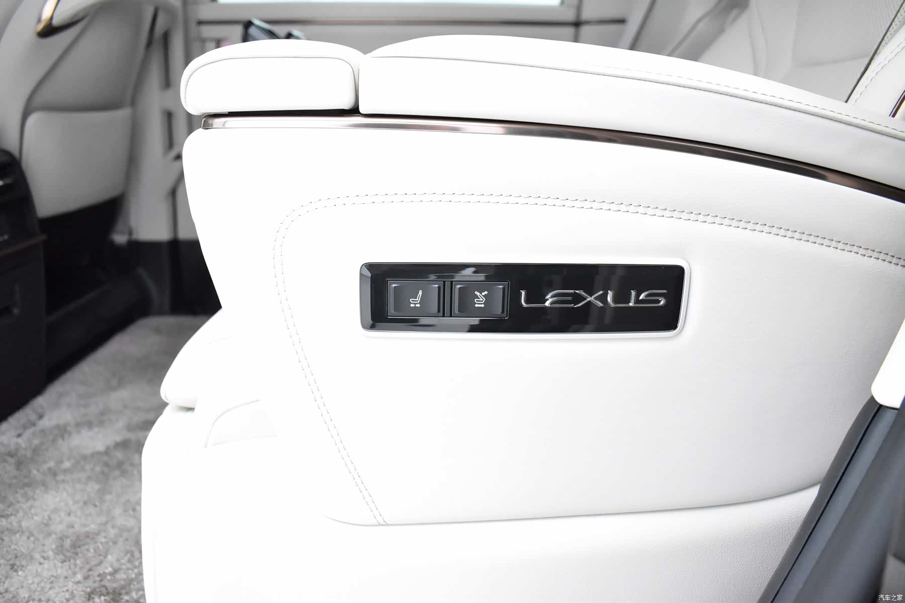 Lexus LM, 2023 19