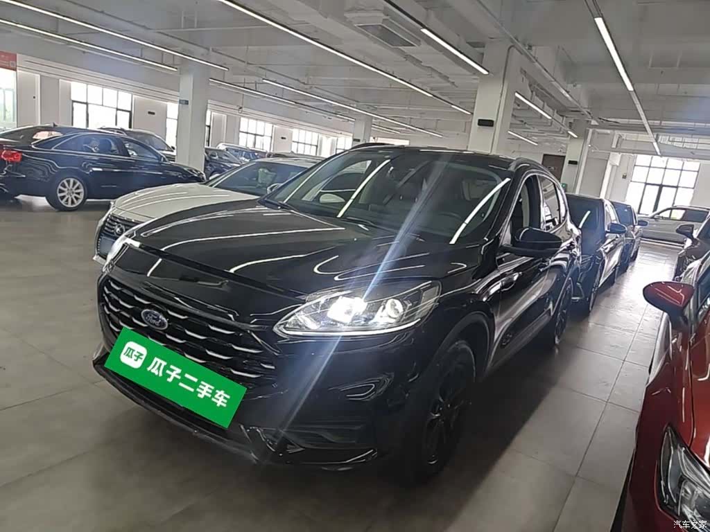 Ford Escape, 2022 2