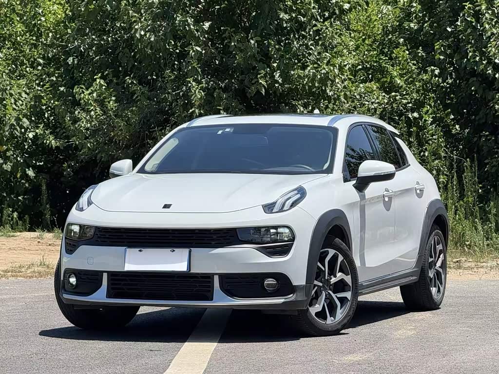 Lynk & Co 02