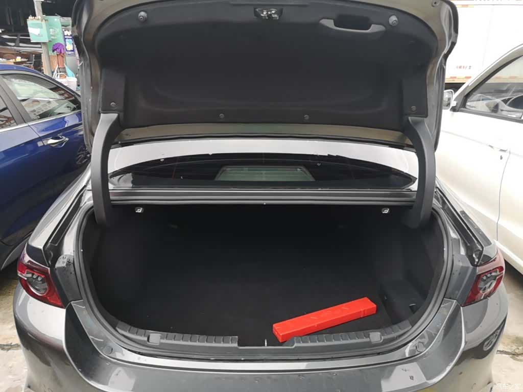Mazda Mazda3, 2020 19