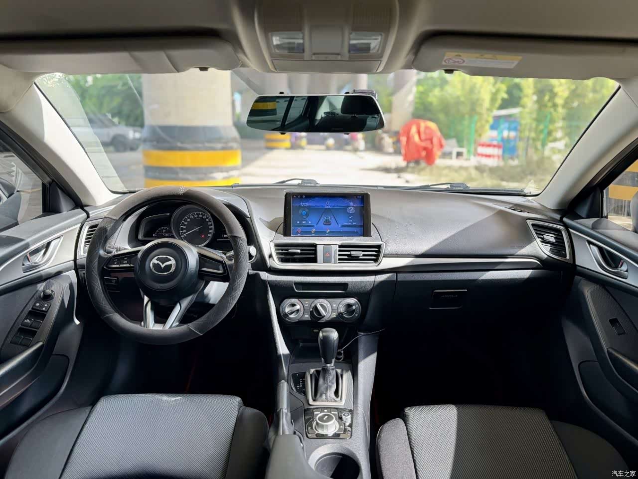 Mazda Mazda3, 2017 8
