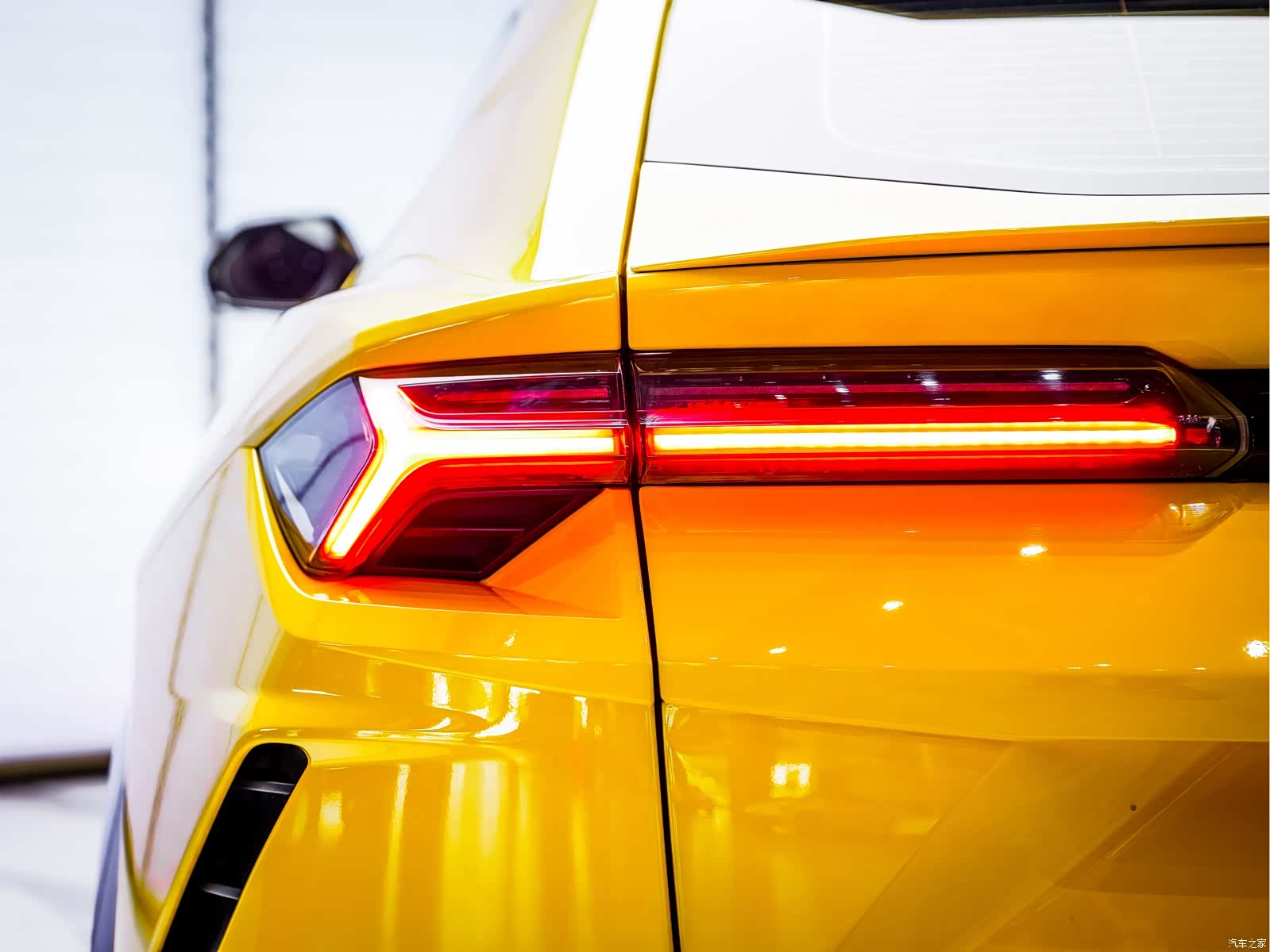 Lamborghini Urus, 2020 7